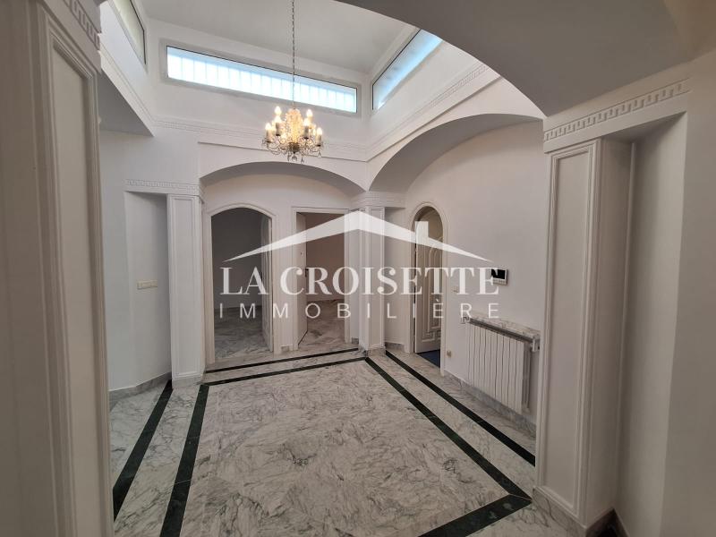 Villa S+6 à La Marsa 